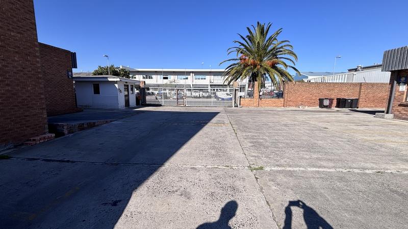To Let Commercial Property for Rent in Montague Gardens Western Cape
